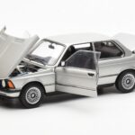 BMW 323i E21 Aspen Argent AUTOart 1:18 - image 2 of 8
