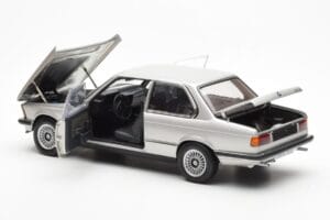 BMW 323i E21 Aspen Argent AUTOart 1:18 80430433552 Métal Moulé — image 5 sur 8