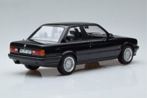 BMW 325i E30 Noir Norev 1:18 183203 Métal Moulé — image 2 sur 6