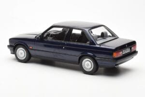 BMW 325i E30 Bleu Métallique Norev 1:18 183201 Métal Moulé — image 5 sur 6