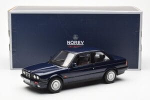 BMW 325i E30 Bleu Métallique Norev 1:18 183201 Métal Moulé — image 6 sur 6