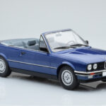 BMW 325i E30 Cabriolet Bleu MCG 1:18 - image 3 of 5