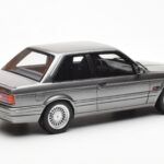 BMW 325i E30 Gris Metallic Otto 1:18 - image 2 of 6