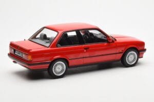 BMW 325i E30 Rouge Norev 1:18 183202 Métal Moulé — image 2 sur 6