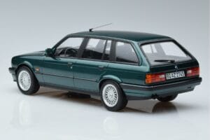 BMW 325i E30 Touring Vert Métallisé Norev 1:18 183219 Métal Moulé — image 5 sur 6