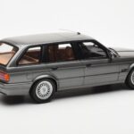 BMW 325i E30 Touring Gris Otto 1:18 - image 2 of 6