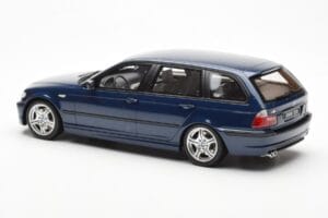 BMW 330i E46 Touring Bleu Otto 1:18 OT251 Résine — image 5 sur 6