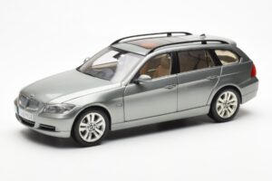 BMW 330i E91 Touring Gris Metallic Kyosho 1:18