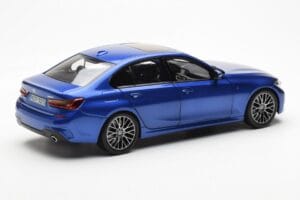 BMW 330i G20 Portimao Bleu Metallic Norev 1:18 80432450999 Métal Moulé — image 3 sur 8