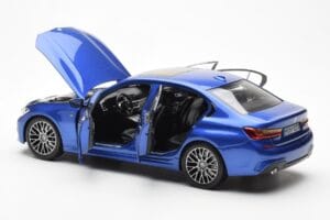 BMW 330i G20 Portimao Bleu Metallic Norev 1:18 80432450999 Métal Moulé — image 5 sur 8