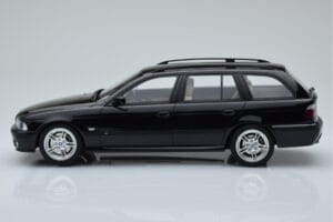 BMW 540 E39 Touring M Package Noir Otto 1:18 OT1013 Résine — image 3 sur 6