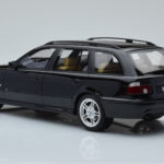 BMW 540 E39 Touring M Package Noir Otto 1:18 - image 5 of 6