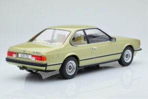 BMW 628 CSi E24 Vert Clair MCG 1:18 MCG18163 Métal Moulé — image 2 sur 5