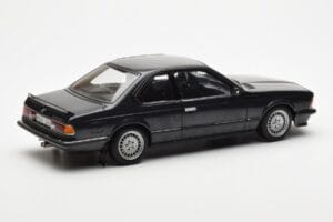 BMW 635 CSi E24 Diamant Noir Métallique AUTOart 1:18 70521 Métal Moulé — image 3 sur 8