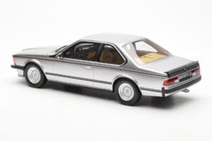 BMW 635 CSi E24 Argent Otto 1:18 OT313 Résine — image 5 sur 6