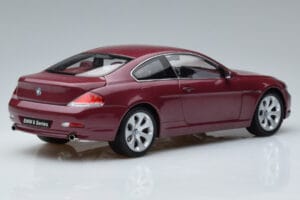 BMW 645Ci E63 Rouge Foncé Kyosho 1:18 08701CR Métal Moulé — image 3 sur 7
