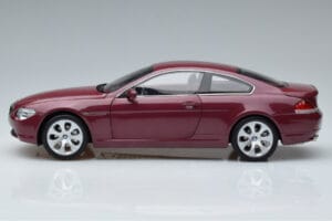 BMW 645Ci E63 Rouge Foncé Kyosho 1:18 08701CR Métal Moulé — image 4 sur 7