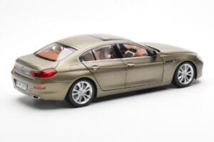 BMW 650i F06 Gran Coupe Frozen Bronze Metallic Paragon 1:18 80432218742 Métal Moulé — image 3 sur 8