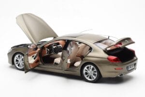 BMW 650i F06 Gran Coupe Frozen Bronze Metallic Paragon 1:18 80432218742 Métal Moulé — image 5 sur 8