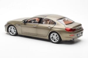 BMW 650i F06 Gran Coupe Frozen Bronze Metallic Paragon 1:18 80432218742 Métal Moulé — image 7 sur 8