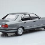 BMW 7 Series E32 740i Argent MCG 1:18 MCG18161 Métal Moulé - image 2 of 5