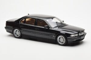 BMW 750iL E38 Noir Otto 1:18 OT609 Résine — image 4 sur 6