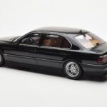 BMW 750iL E38 Noir Otto 1:18 - image 5 of 6