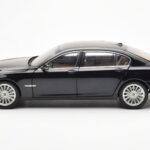BMW 750Li F02 Facelift Carbon Noir Kyosho 1:18 - image 4 of 8