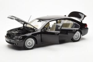 BMW 760Li E66 Noir Kyosho 1:18 08572BK Métal Moulé — image 2 sur 9