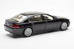 BMW 760Li E66 Noir Kyosho 1:18 08572BK Métal Moulé — image 3 sur 9