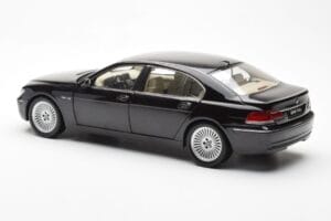 BMW 760Li E66 Noir Kyosho 1:18 08572BK Métal Moulé — image 7 sur 9
