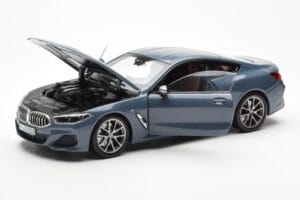 BMW 850i G15 Barcelona Blue Metallic Norev 1:18 80432450995 Métal Moulé — image 2 sur 8