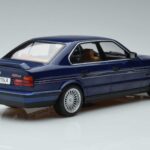 BMW Alpina B10 4.6 E34 Bleu MCG 1:18 MCG18230 Métal Moulé - image 2 of 6