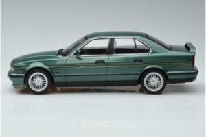 BMW Alpina B10 4.6 E34 Vert MCG 1:18 MCG18229 Métal Moulé — image 3 sur 6