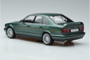 BMW Alpina B10 4.6 E34 Vert MCG 1:18 MCG18229 Métal Moulé — image 5 sur 6