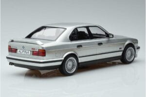 BMW Alpina B10 4.6 E34 Argent MCG 1:18 MCG18231 Métal Moulé — image 2 sur 5