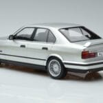 BMW Alpina B10 4.6 E34 Argent MCG 1:18 MCG18231 Métal Moulé - image 5 of 5