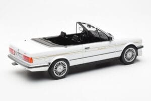 BMW Alpina C2 2.7 E30 Cabriolet Blanc MCG 1:18 MCG18383 Métal Moulé — image 2 sur 6