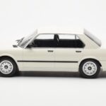 BMW M535i E28 Blanc Norev 1:18 - image 3 of 6