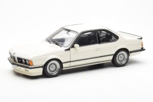 BMW M635 CSi E24 Blanc Dealer Edition AUTOart 1:18
