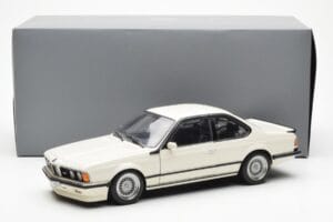 BMW M635 CSi E24 Blanc Dealer Edition AUTOart 1:18 80430145829 Métal Moulé — image 8 sur 8