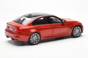 BMW M3 Competition F80 Sakhir Orange Norev 1:18 80432411553 Métal Moulé — image 3 sur 8