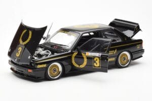 BMW M3 E30 #3 J. Richards Austrian Airlines ATCC 1987 AUTOart 1:18 88745 Métal Moulé — image 2 sur 8
