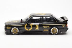 BMW M3 E30 #3 J. Richards Austrian Airlines ATCC 1987 AUTOart 1:18 88745 Métal Moulé — image 4 sur 8