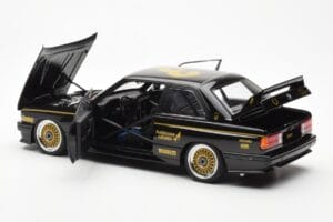 BMW M3 E30 #3 J. Richards Austrian Airlines ATCC 1987 AUTOart 1:18 88745 Métal Moulé — image 5 sur 8
