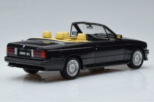BMW M3 E30 Cabriolet Noir Otto 1:18 OT1012 Résine — image 2 sur 6