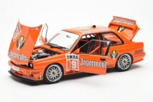 BMW M3 E30 #19 A. Hahne Jägermeister DTM 1992 AUTOart 1:18 89248 Métal Moulé — image 2 sur 8