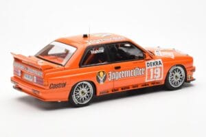 BMW M3 E30 #19 A. Hahne Jägermeister DTM 1992 AUTOart 1:18 89248 Métal Moulé — image 3 sur 8