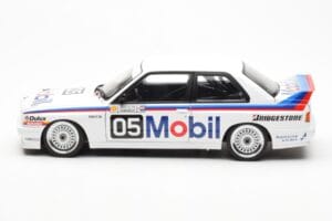 BMW M3 E30 #5 P. Brock Mobil ATCC 1988 AUTOart 1:18 88845 Métal Moulé — image 4 sur 8