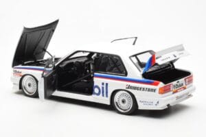 BMW M3 E30 #5 P. Brock Mobil ATCC 1988 AUTOart 1:18 88845 Métal Moulé — image 5 sur 8